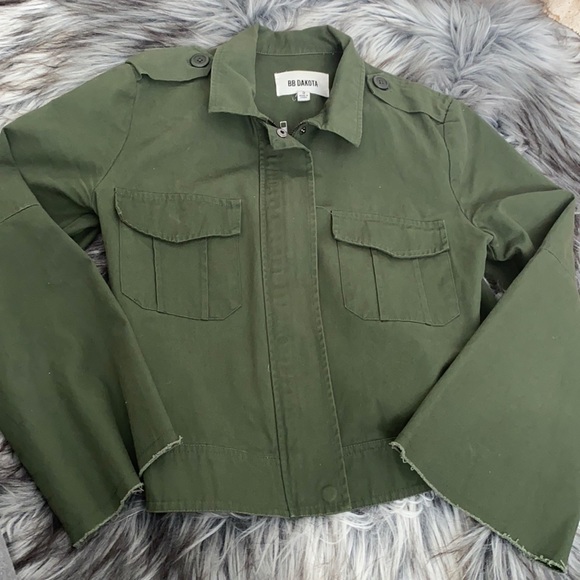 BB Dakota cropped utility jacket - Picture 2 of 4